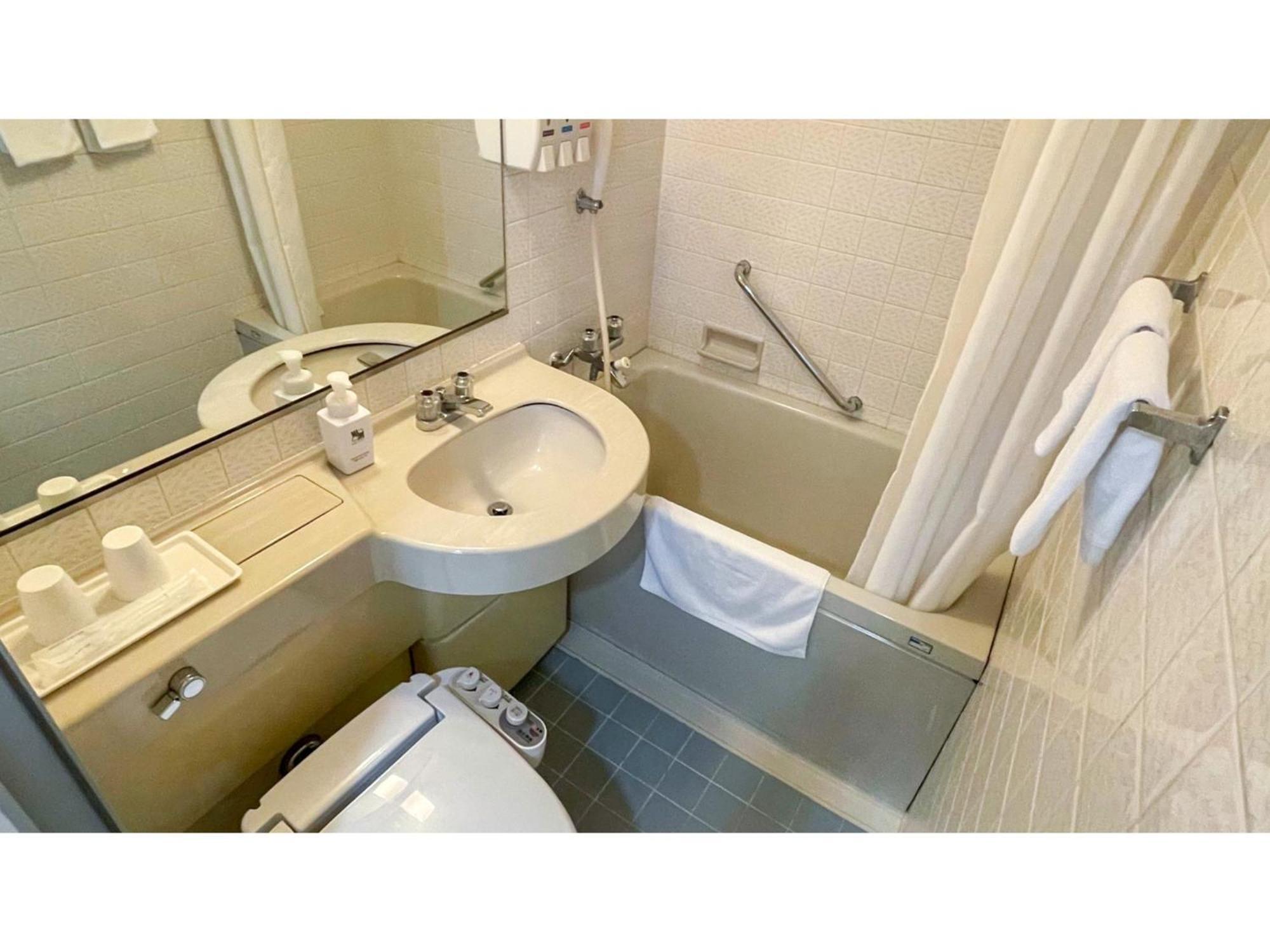 Takatsuki W&M Hotel - Vacation Stay 48546V ภายนอก รูปภาพ